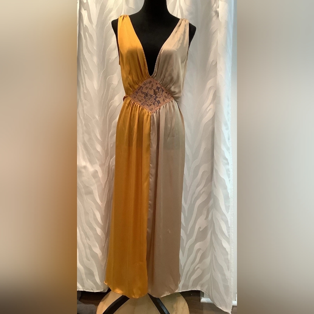 Elegant Gold and Cream Women's Dress